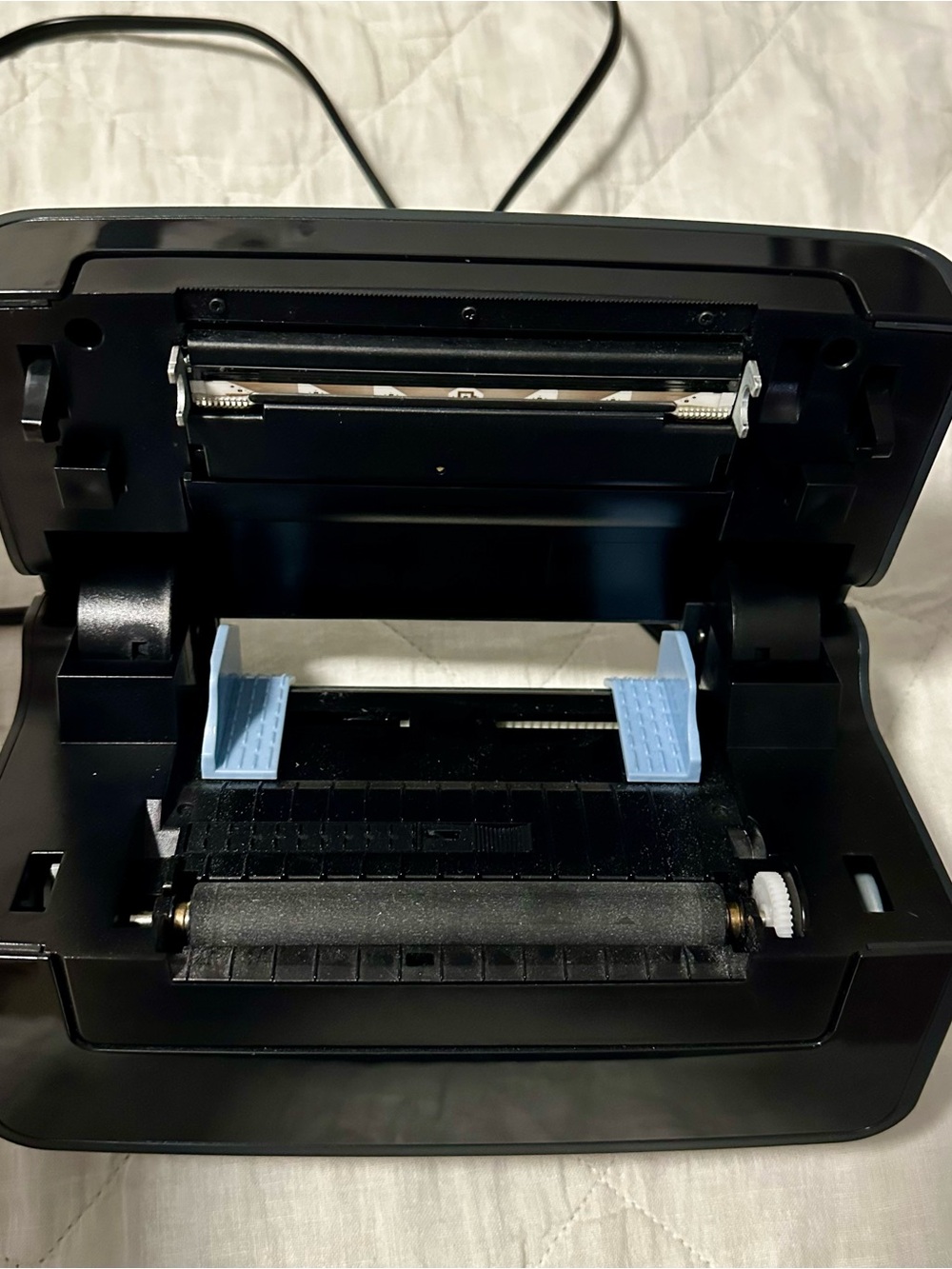 iDPRT Thermal Label Printer in Black - Picture 4 of 4